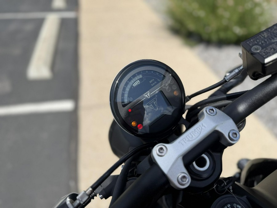 2025 Triumph Trident 660 Jet Black