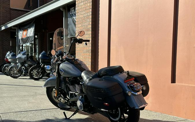 Harley-Davidson® Heritage Classic Dark Billiard Gray
