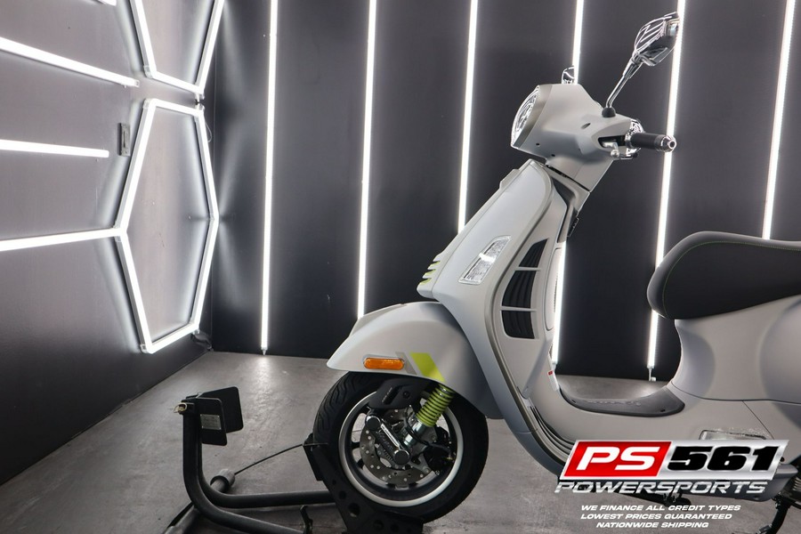 2024 Vespa GTS Super 300 Tech