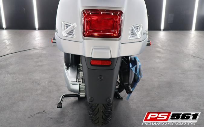 2024 Vespa GTS Super 300 Tech