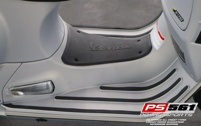 2024 Vespa GTS Super 300 Tech