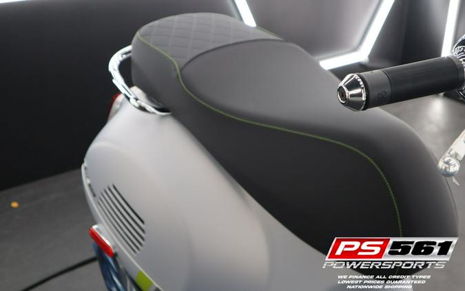 2024 Vespa GTS Super 300 Tech