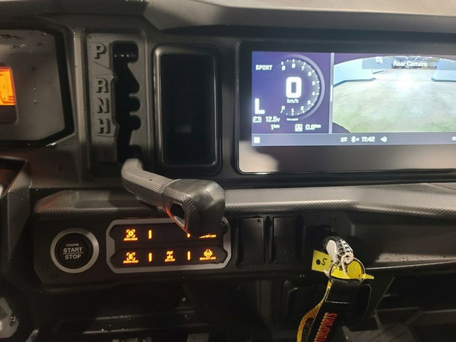 2026 Can-Am Defender MAX XT HD11 With 10.25 In.Display Dark Wi