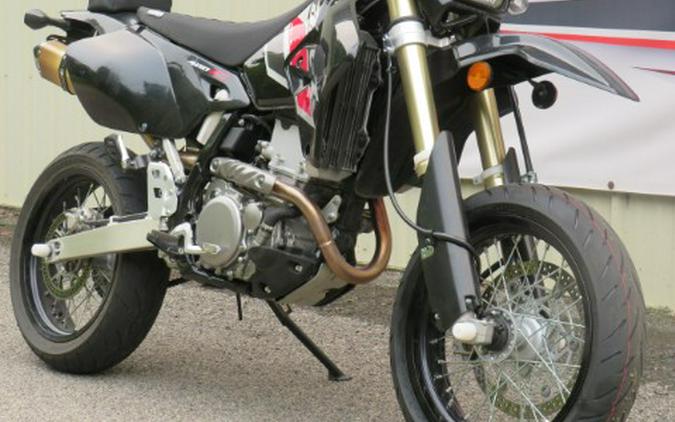 2022 Suzuki DR-Z400SM