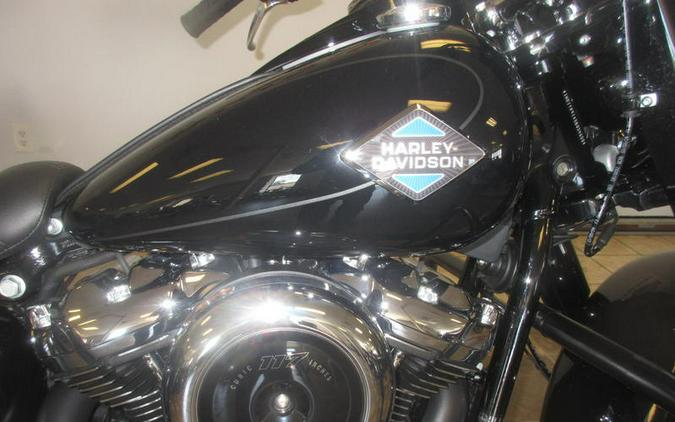 2025 Harley-Davidson® FLHC - Heritage Classic
