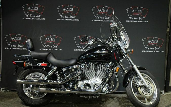 2005 Honda VT1100C1L5