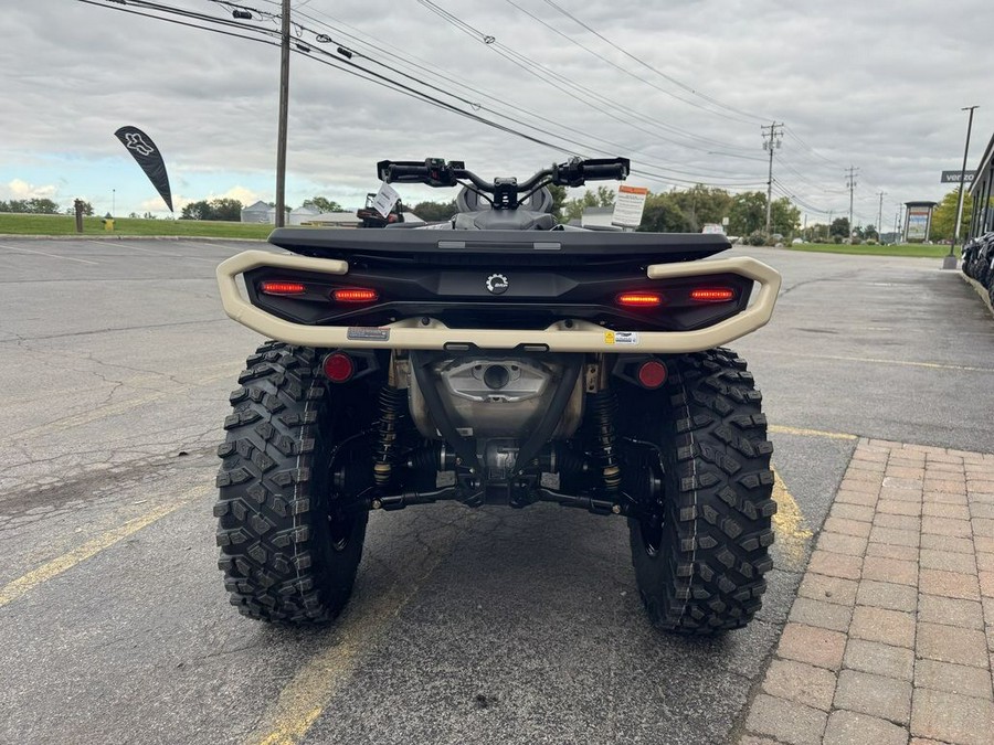 2027 Can-Am® Outlander Backcountry 7.6 in.