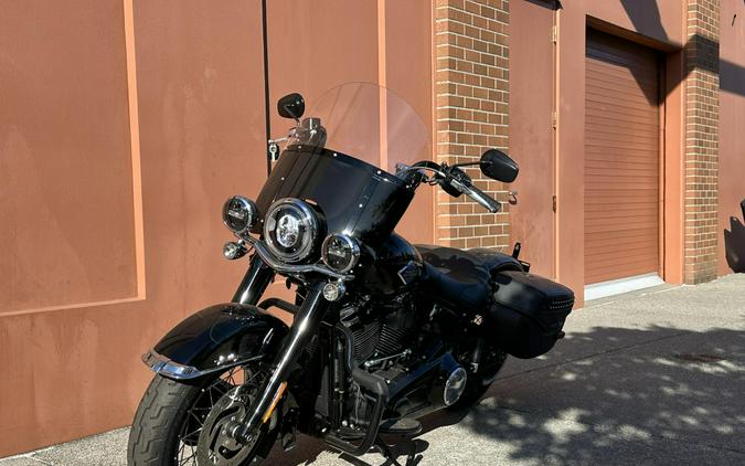 Harley-Davidson® Heritage Classic Vivid Black w/Laced Wheels