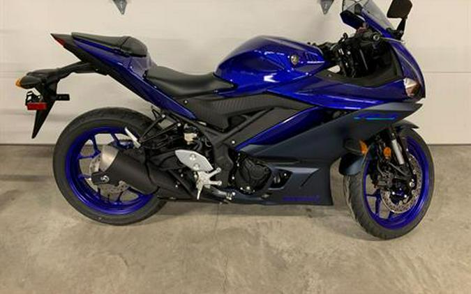 2023 Yamaha YZF-R3 ABS