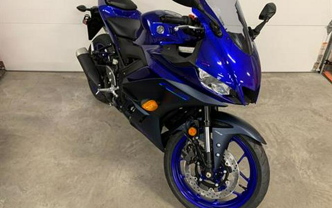 2023 Yamaha YZF-R3 ABS