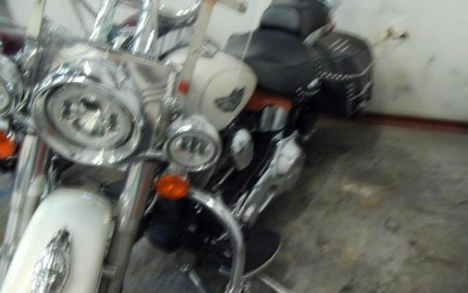 2003 Harley-Davidson® FLSTC - Heritage Softail® Classic