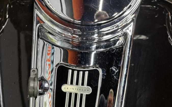 2006 Harley-Davidson® Screamin’ Eagle Ultra Classic Electra Glide EMERALD/GREEN W/PINSTRIPE