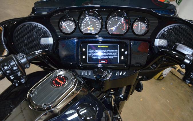 2022 Harley-Davidson CVO FLHXSE Street GlideCVO Street Glide