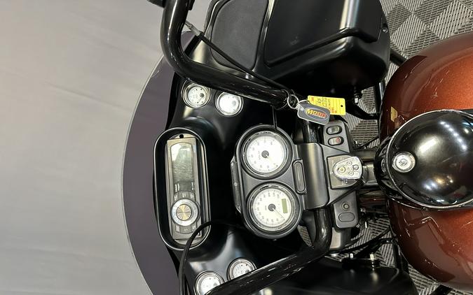 2013 HARLEY-DAVIDSON ROAD GLIDE CUSTOM