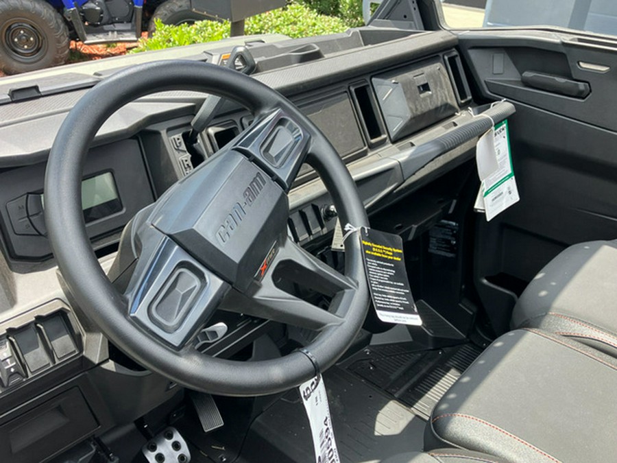 2026 Can-Am Defender MAX X Mr HD11 With Half-Doors