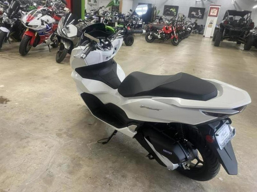 2022 Honda® PCX ABS