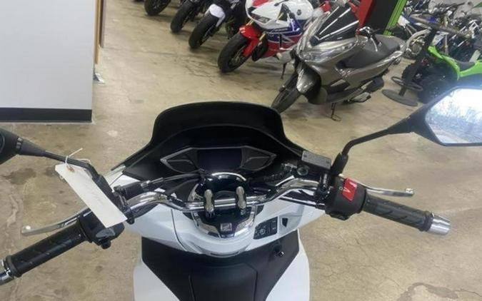 2022 Honda® PCX ABS