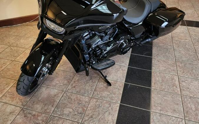 2024 Harley-Davidson Street Glide® Vivid Black - Black Finish