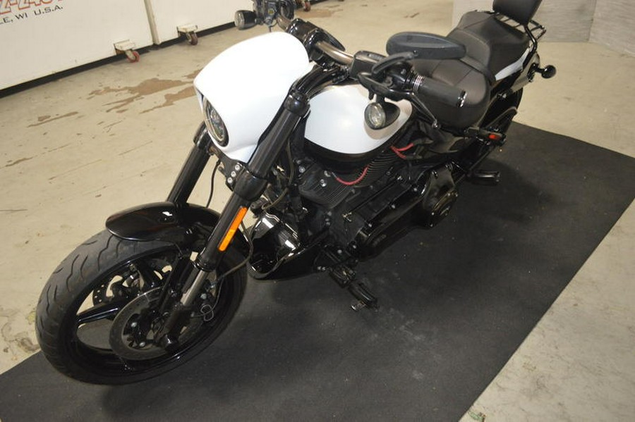 2016 Harley-Davidson® FXSE - CVO™ Pro Street Breakout®