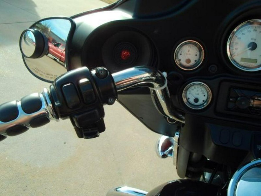 2006 Harley-Davidson® FLHXI STREET GLIDE