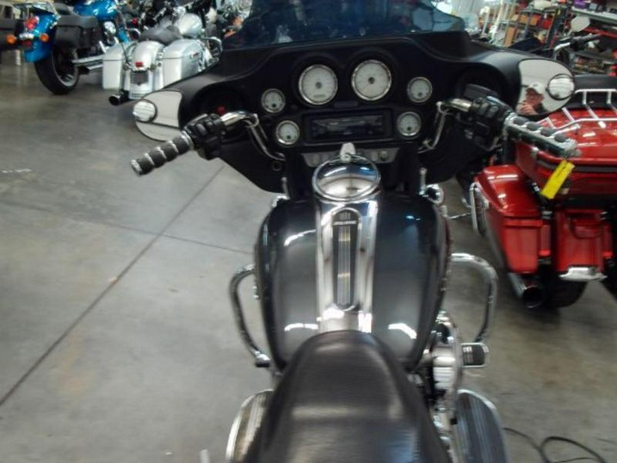 2006 Harley-Davidson® FLHXI STREET GLIDE