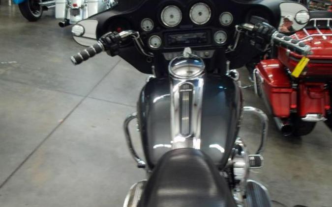 2006 Harley-Davidson® FLHXI STREET GLIDE