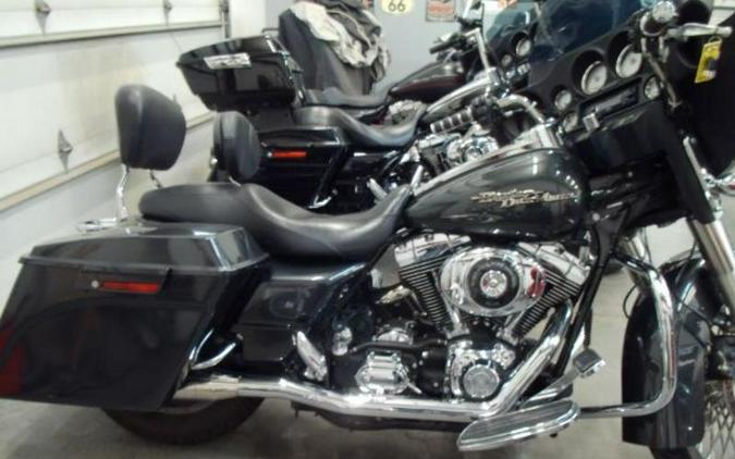 2006 Harley-Davidson® FLHXI STREET GLIDE