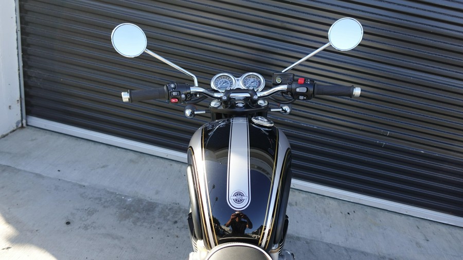 2025 Triumph Bonneville T120