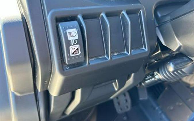 2025 Can-Am Defender MAX DPS HD7