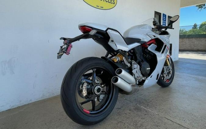 2024 Ducati Supersport 950 S White Stripe