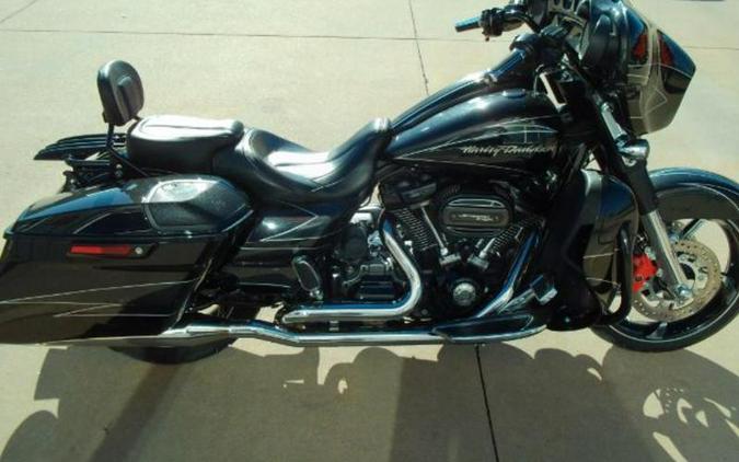 2017 Harley-Davidson® FLHXSE STREET GLIDE SPECIAL CV