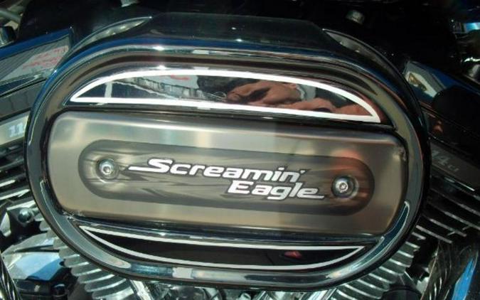 2017 Harley-Davidson® FLHXSE STREET GLIDE SPECIAL CV