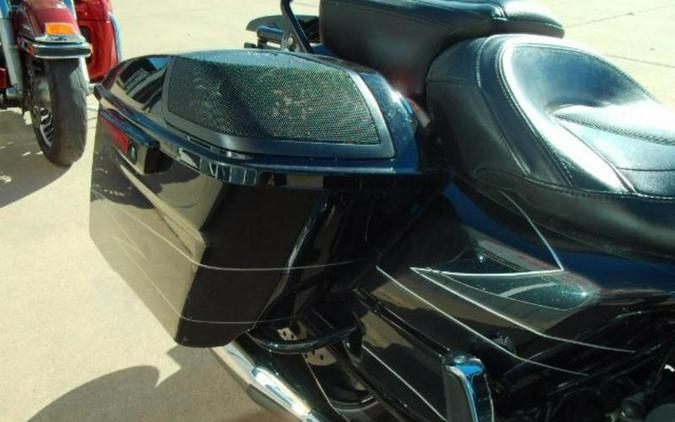 2017 Harley-Davidson® FLHXSE STREET GLIDE SPECIAL CV