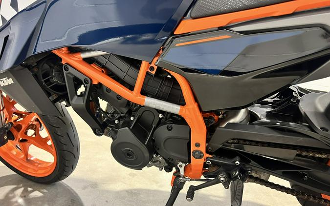 2024 KTM 390 Duke Electronic Orange