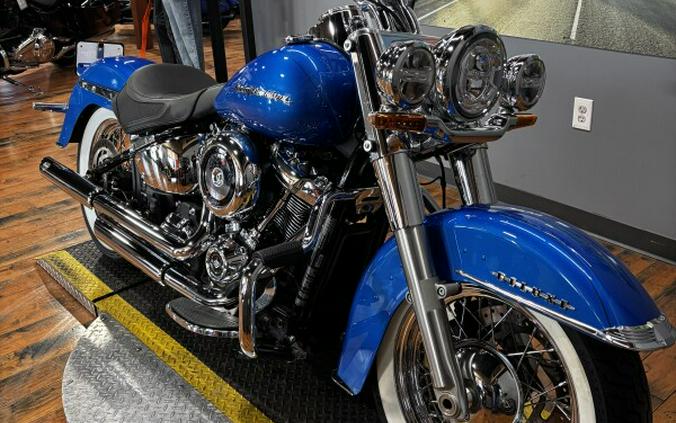 2018 Harley-Davidson® Deluxe ELECTRIC BLUE W/PINSTRIPE