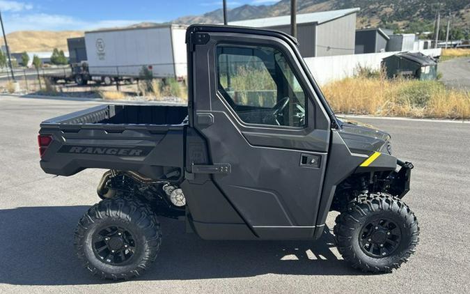 2026 Polaris RANGER 1000 CAB Granite Gray