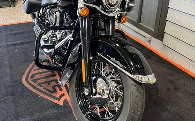 2020 Harley-Davidson® FLHCS - Heritage Classic 114