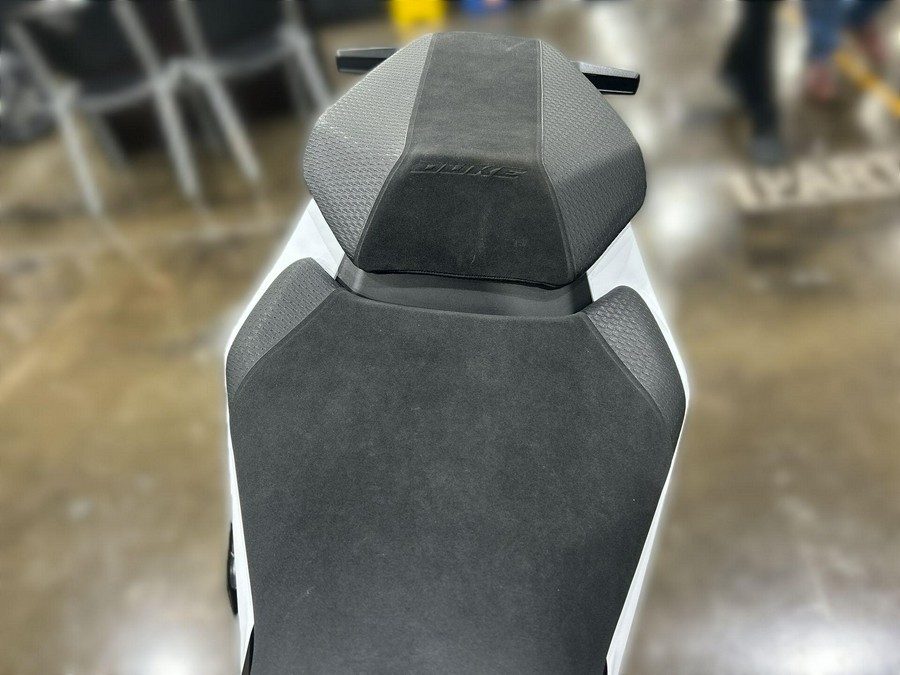 2027 KTM 990 DUKE