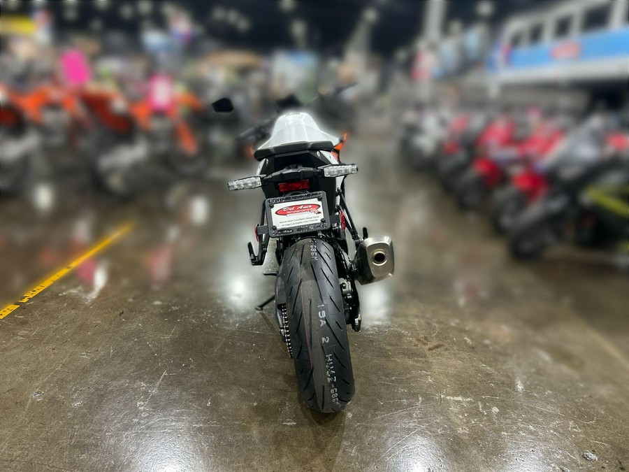2027 KTM 990 DUKE