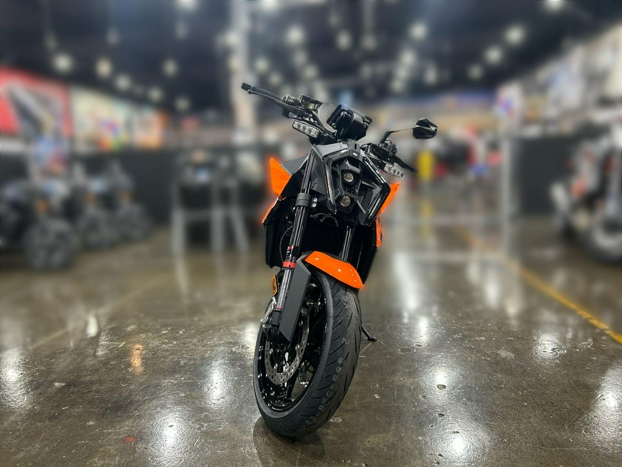 2027 KTM 990 DUKE
