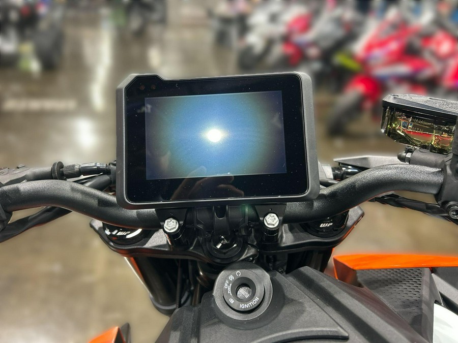 2027 KTM 990 DUKE