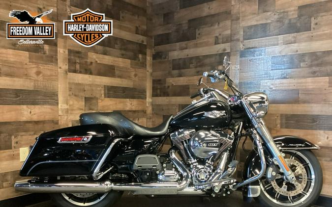 2015 Harley-Davidson Road King Black FLHR