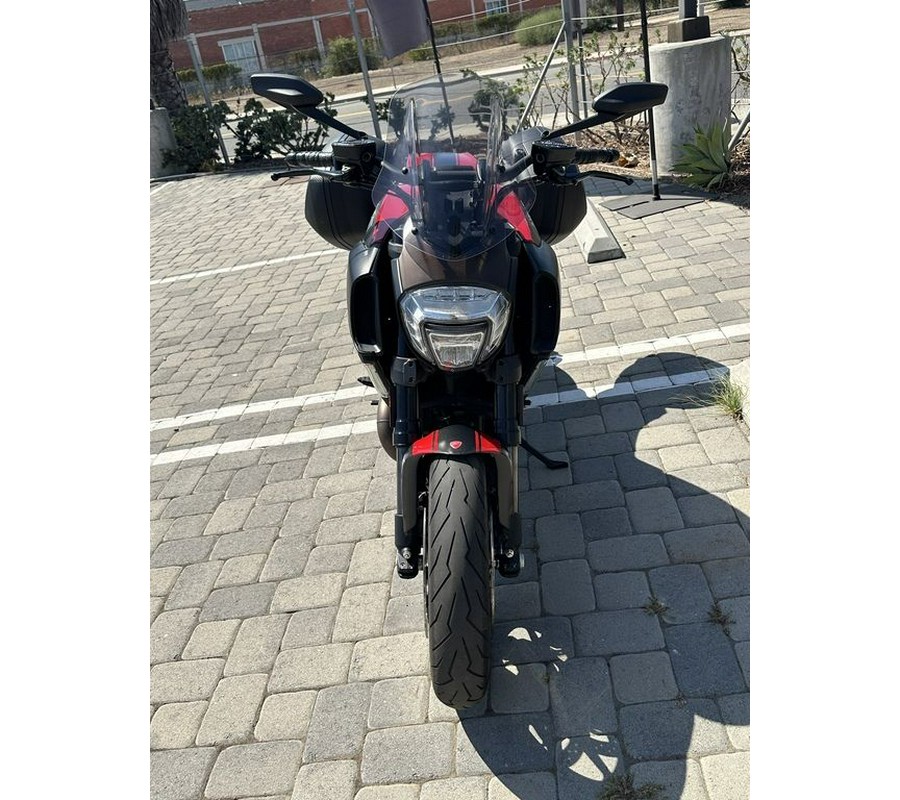 2015 Ducati Diavel Carbon