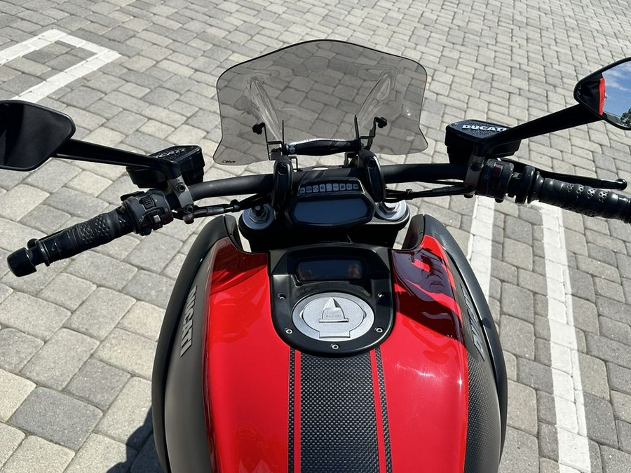 2015 Ducati Diavel Carbon