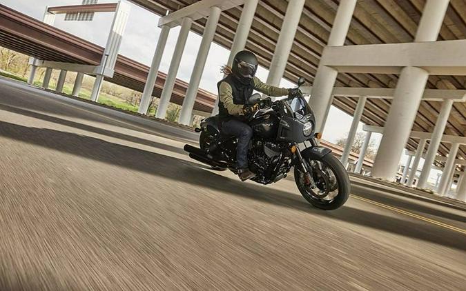 2025 Indian Motorcycle SPORT CHIEF, CASCADE GREEN METALLIC, 49S Base