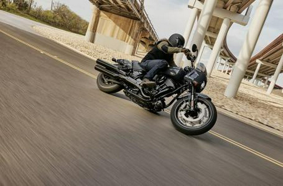 2025 Indian Motorcycle SPORT CHIEF, CASCADE GREEN METALLIC, 49S Base