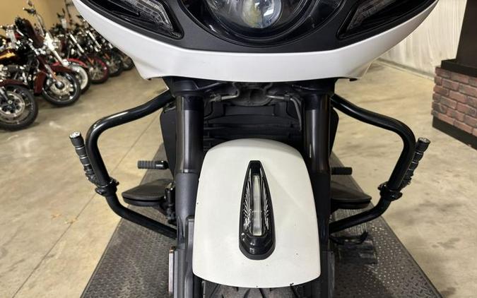 2020 Indian Motorcycle® Challenger Dark Horse White Smoke