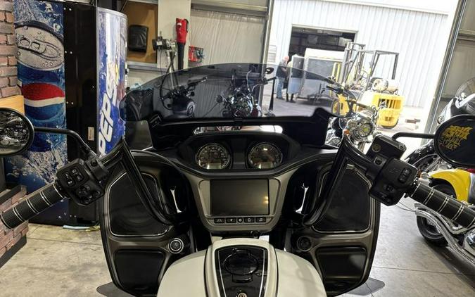 2020 Indian Motorcycle® Challenger Dark Horse White Smoke