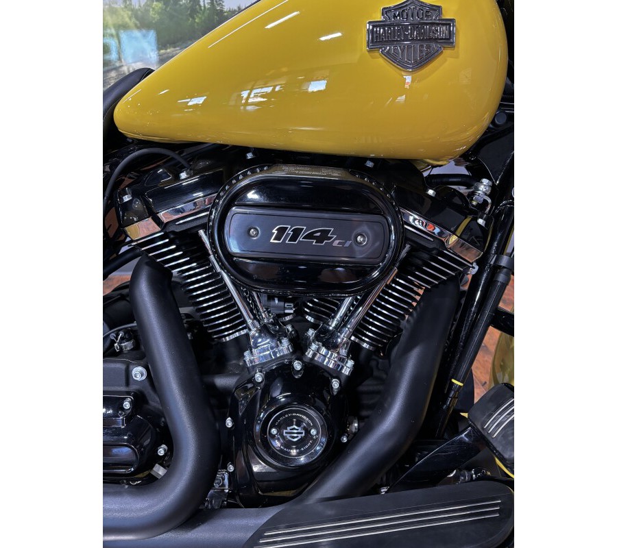 2023 Harley-Davidson® Road King® Special INDUSTRIAL YLW