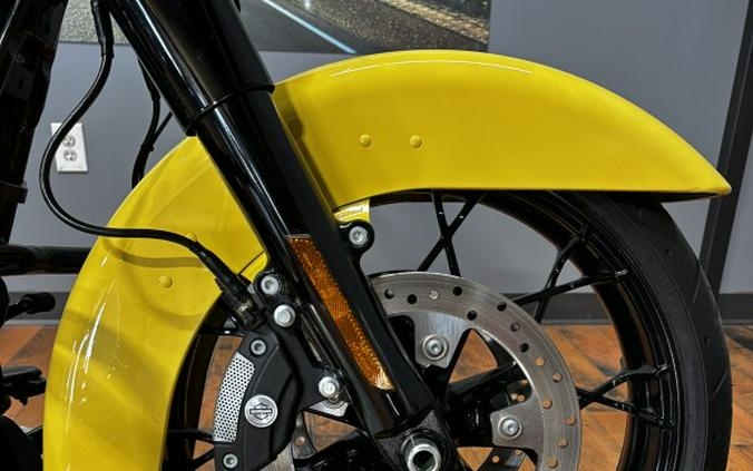 2023 Harley-Davidson® Road King® Special INDUSTRIAL YLW